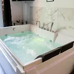 Lush Escape - Hottube And Sauna * Bari