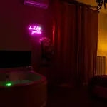 Lush Escape - Hottube And Sauna Bari