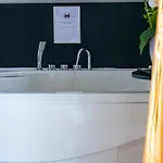 Apartment Lush Escape - Hottube And Sauna Bari