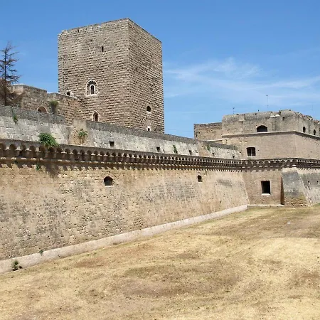 Lush Escape - Hottube And Sauna Apartman Bari