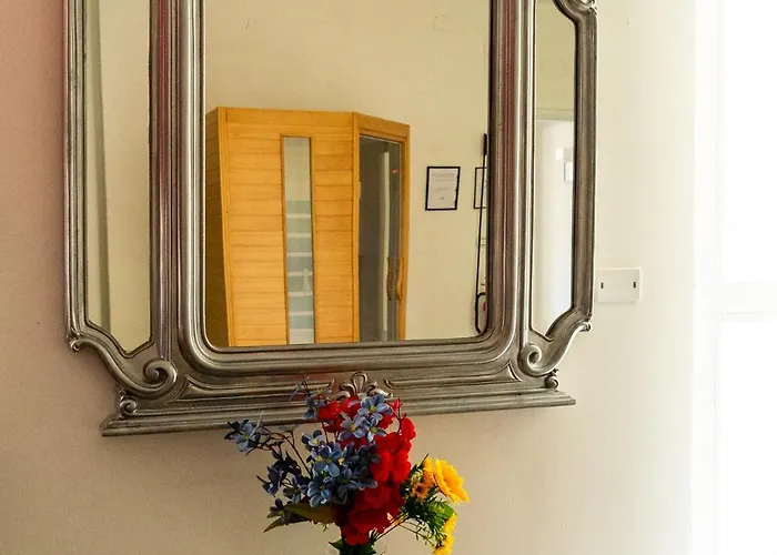 Apartment Lush Escape - Hottube And Sauna *