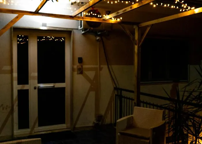 Apartment Lush Escape - Hottube And Sauna