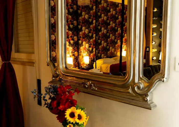 Lush Escape - Hottube And Sauna Apartment