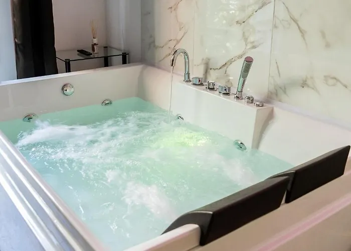 Lush Escape - Hottube And Sauna * Bari