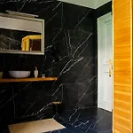 Lush Escape - Hottube And Sauna Appartamento *