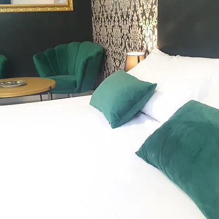 Lush Escape - Hottube And Sauna Apartment Bari