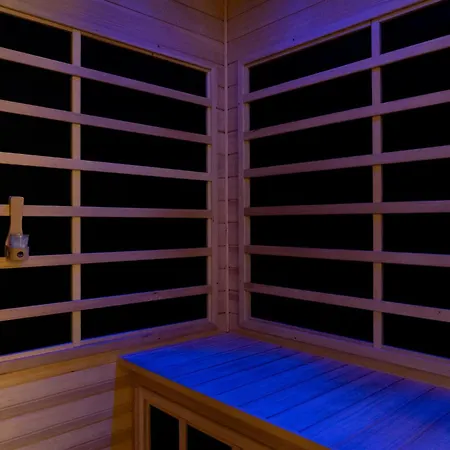 Lush Escape - Hottube And Sauna شقة *