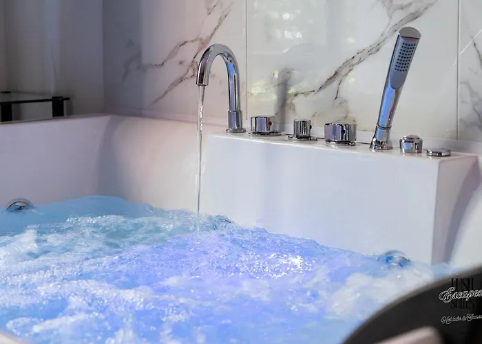 Lush Escape - Hottube And Sauna Bari